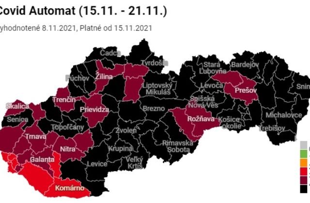 Čierne okresy od pondelka opäť pribudnú, COVID automat určil aj bordové a červené