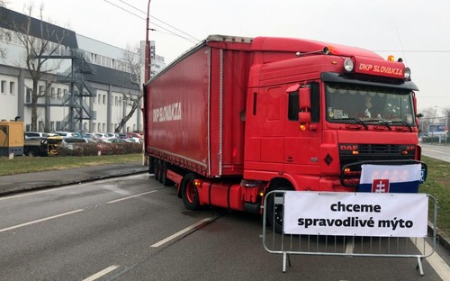 Boris Kollár zvoláva kamionistov štrajkovať na hranice