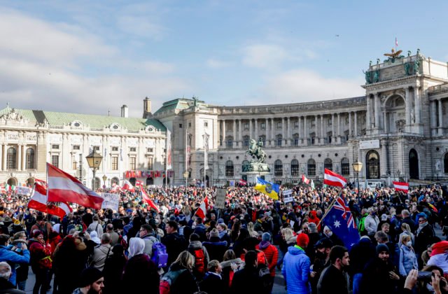 Nezaočkovaní Slováci budú mať do mnohých obchodov stopku. Zoznam, kde sa od pondelka dostanú