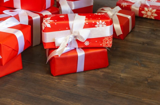 Poprad pripravil 200 vianočných balíčkov, rozdá ich deťom zo sociálne slabších rodín