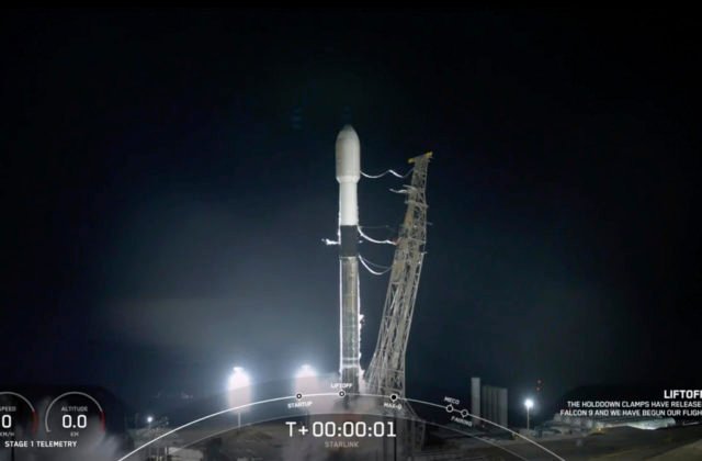 Spoločnosť SpaceX poslala astronautom darčeky na ISS, súčasťou dodávky je aj experiment