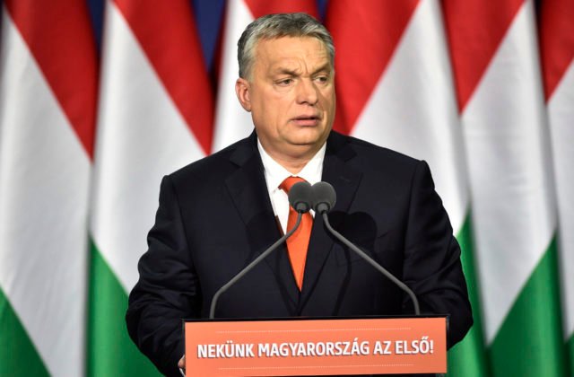 Orbán predniesol čisto nacistický príhovor, vyhlásila jeho poradkyňa a rezignovala