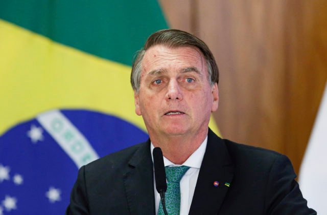 Zelenskyj povedal Bolsonarovi, že nepodporuje jeho neutrálny postoj k vojne na Ukrajine
