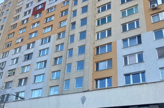 Bratislavou otriasla tragédia, zomrel mladík po skoku zo siedmeho poschodia