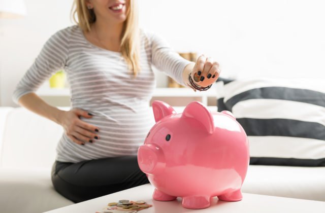Maximálne nemocenské dávky od januára stúpli, najvyššia materská presahuje 1 700 eur