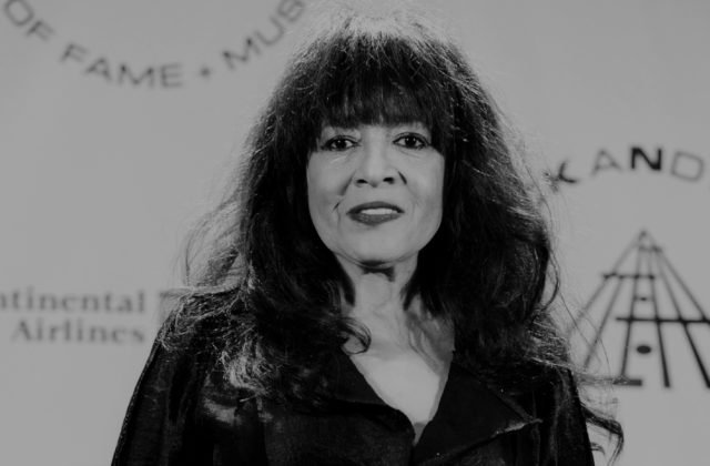 Zomrela speváčka Ronnie Spector zo skupiny The Ronettes, prehrala boj s rakovinou