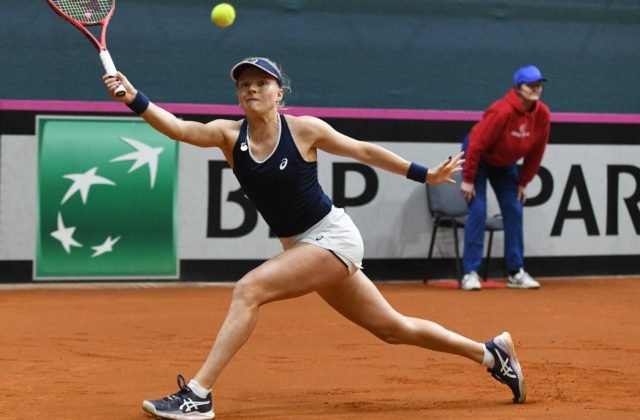 Kužmová a Zvonariovová postúpili do osemfinále štvorhry žien, o štvrťfinále zabojujú proti nasadeným dvojkám