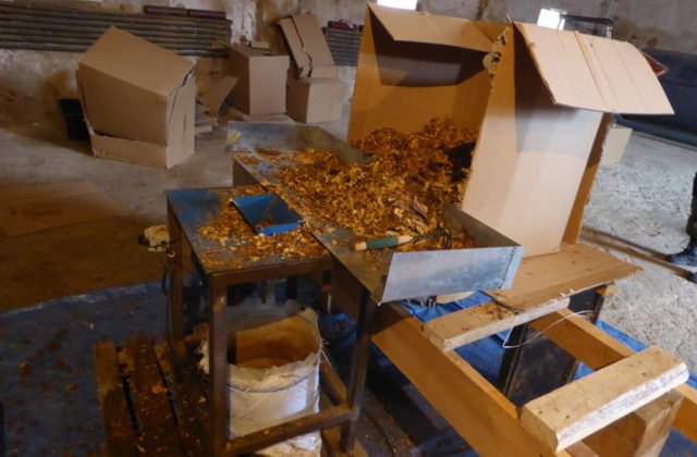 Talianski colníci a polícia zadržali takmer 30 tabakových výrobkov z Malawi, mali sa predávať v Únii