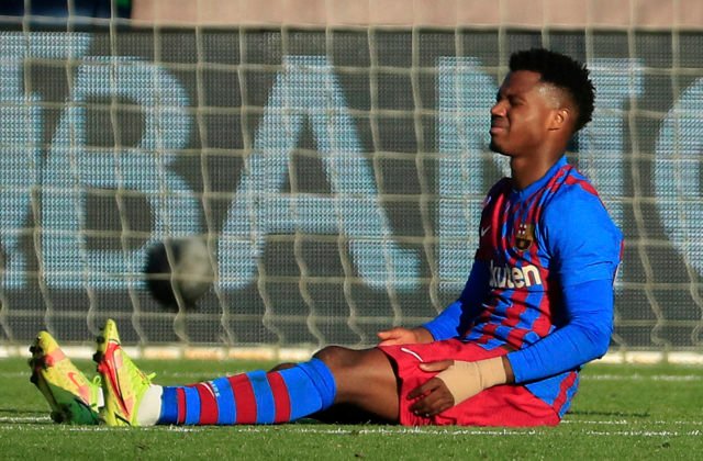 FC Barcelona prišla o mladého útočníka Ansu Fatiho, počas zápasu si zranil stehenný sval