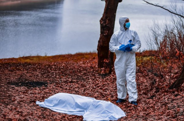 V Cabovskom potoku našli telo muža, obhliadajúci lekár nariadil pitvu