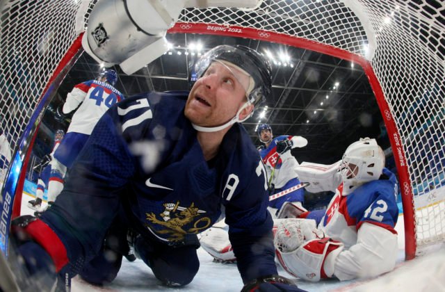 Slovenský hokejový tím prišiel pred olympiádou o svojho videoanalytika, bratskú pomoc poskytli Česi