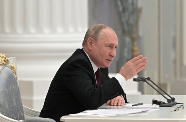 Putin vedie vopred prehraný boj. Je to najpodlejší zradca, ktorý si uzurpuje moc sfalšovanými voľbami