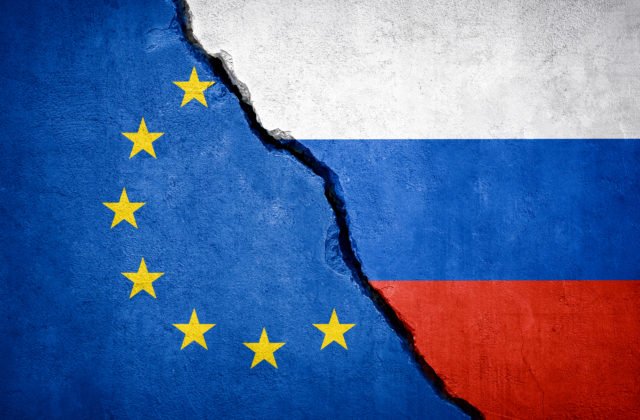 Európska únia uvalí na Rusko štvrtý balík sankcií, na zoznam by mal pribudnúť aj miliardár Roman Abramovič