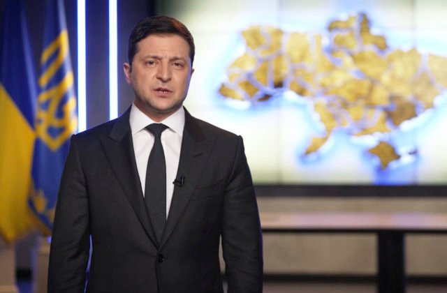 Prezident Zelenskyj vyzýva Rusko na prímerie. Západu vyčíta, že Ukrajina ostala vo vojne sama