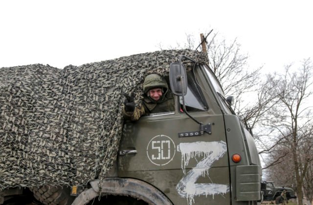 Ukrajinská bezpečnostná služba spustila telefonickú linku pre ruských vojakov, ktorí sa chcú vzdať