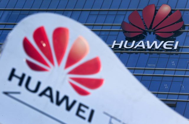 Zakladateľ spoločnosti Huawei pochybuje o ukončení amerických sankcií po nástupe Bidena
