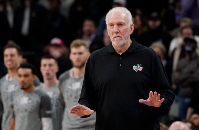 Rekordér Popovich nemá rád chválu a popularitu, zaujíma ho len zlepšovanie jeho hráčov