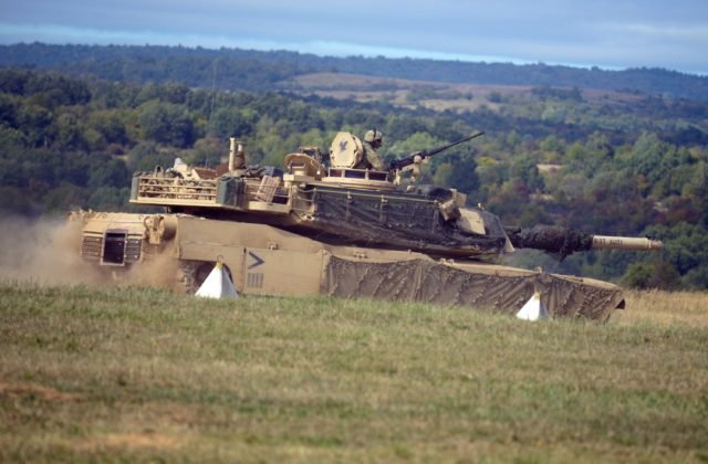 Poľsko nakúpi 250 amerických tankov Abrams, smerovať budú neďaleko hraníc s Ukrajinou