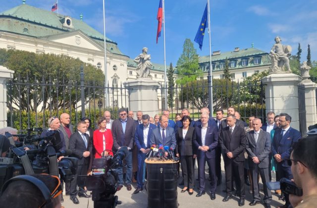 Samosprávy doplácajú na rozhodnutia vlády. Stále je to len „o nich, bez nich“ a vraj sú iba služobníkmi