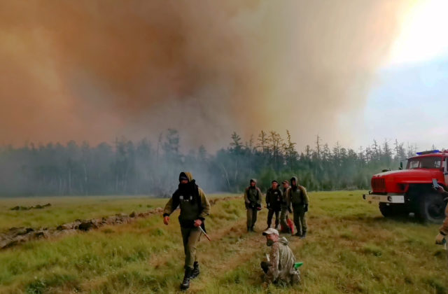 Putin vyhlásil boj proti lesným požiarom, prísnejšími opatreniami sa chce vyhnúť dramatickej situácii spred roka