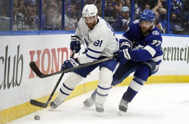 Černákova Tampa Bay zdolala Toronto Maple Leafs, slovenský obranca si pripísal päť bodyčekov a dve strely (video)