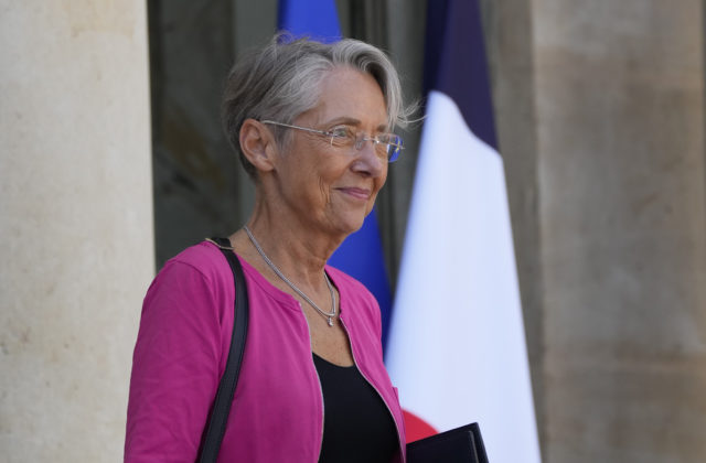 Francúzsko má na poste premiéra ženu, je ňou centristická politička Elisabeth Borne