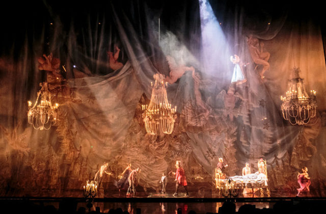 Cirque du Soleil sa s predstavením Corteo vydali na dobrodružstvo naprieč Európou