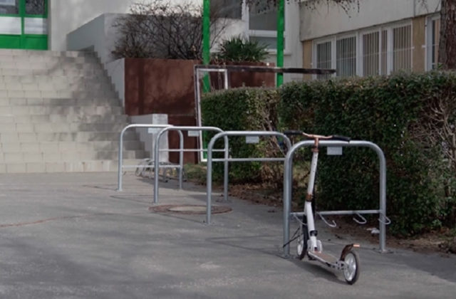 V Petržalke si vyrábajú vlastné stojany na bicykle, vzniklo ich už viac ako 100 (video)