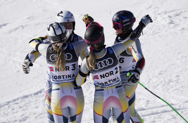 Nóri získali zlato v tímovej súťaži na MS v Cortine d’Ampezzo, vo finále si poradili so Švédmi