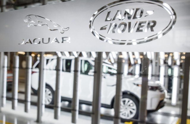 Jaguar Land Rover plánuje rozsiahle prepúšťanie, istej časti zamestnancov sa však nedotkne