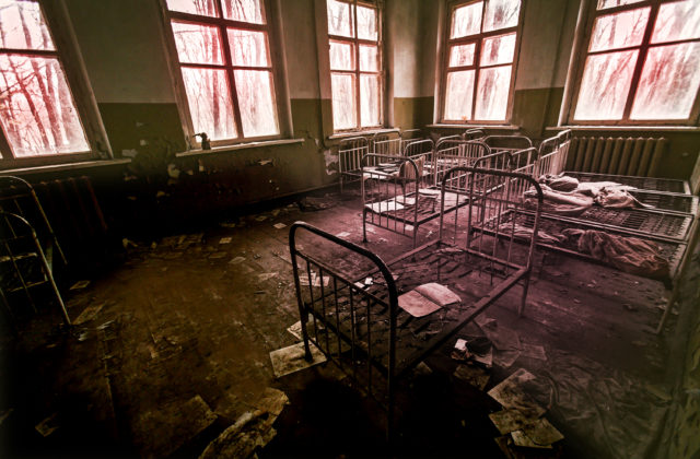 Ruské ostreľovanie zasiahlo nemocnicu v Chersone, poškodilo márnicu a pediatrické oddelenie