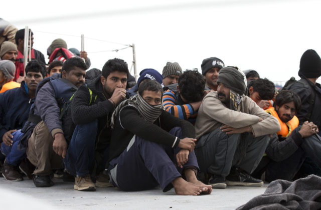 Kríza na hraniciach v Európe narastá, Maďarsko hlási, že tento rok nelegálne vstúpilo na jeho územie takmer 200 000 migrantov