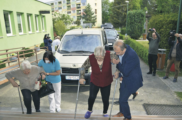 Samospráva nemá peniaze na obnovu domova dôchodcov po požiari, časť klientov skončí v iných zariadeniach