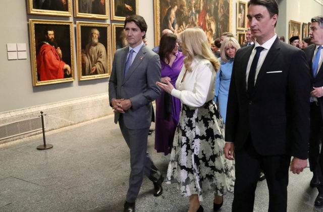 Prezidentka Čaputová pozvala Macrona na Slovensko a niečo jej prisľúbil aj kanadský premiér