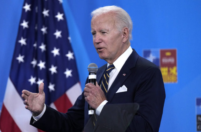 Biden: USA poskytnú Ukrajine v boji proti ruskej invázii ďalšiu pomoc v objeme osemsto miliónov dolárov
