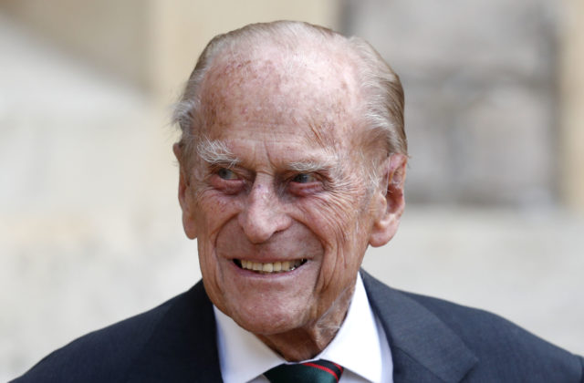 Manžel kráľovnej Alžbety II. je stále v nemocnici, zdravotné problémy ale s koronavírusom nesúvisia