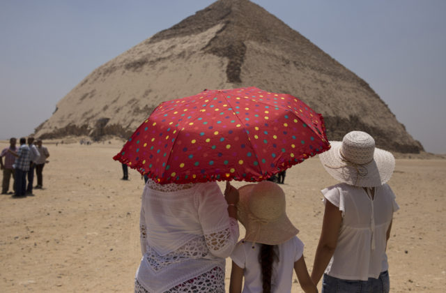 Fyzici odhalili, ako Egypťania stavali pyramídy. Podarilo sa im vylúštiť staroveký obraz