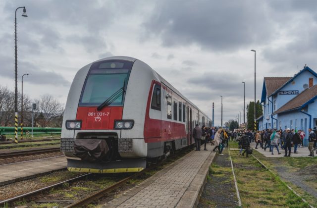 Cestovanie vlakmi ožíva, ZSSK v júni previezla najviac platiacich cestujúcich od zavedenia bezplatnej prepravy