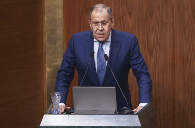 Hlavným cieľa Ruska je zosadenie vlády prezidenta Zelenského, vyhlásil Lavrov