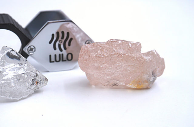 Baníci v Angole našli najväčší ružový diamant za 300 rokov, Lulo Rose má 170 karátov