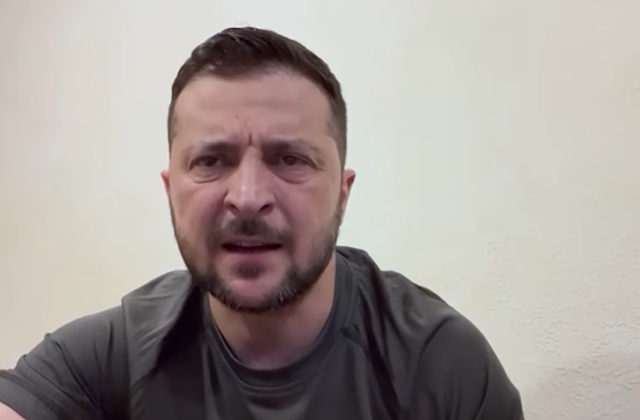 Zelenskyj nariadil povinnú evakuáciu ľudí z Doneckej oblasti, boje sa zosilňujú a bude aj problém s plynom (video)