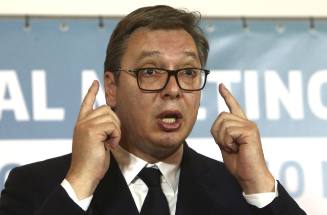 Vučič po prvýkrát pripustil uvalenie sankcií na Rusko napriek ich dobrým vzťahom, ide o zmenu postoja či politický kalkul?