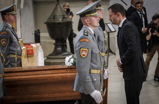 Zosnulý kardinál Tomko zanechal na Slovensku veľmi silný odkaz spájania, vyjadril sa premiér Eduard Heger (foto)