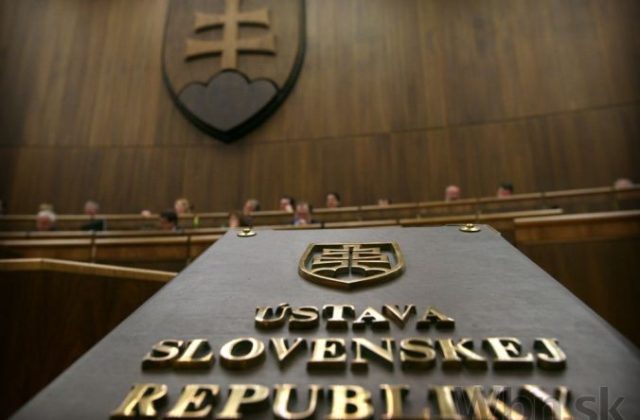 Ústava SR oslavuje 30. výročie. Ide o základný zákon štátu, ktorý ustanovil nezávislosť Slovenska