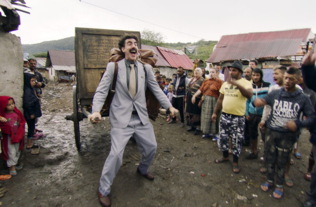 Odovzdávanie Zlatých glóbusov ovládol seriál Koruna, ocenenie sa ušlo aj Boratovi