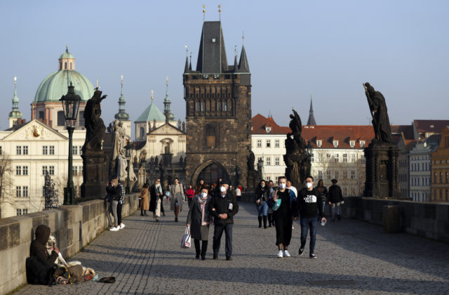 Lockdown v Česku bude platiť až do veľkonočných sviatkov, dôvodom sú vysoké počty nakazených