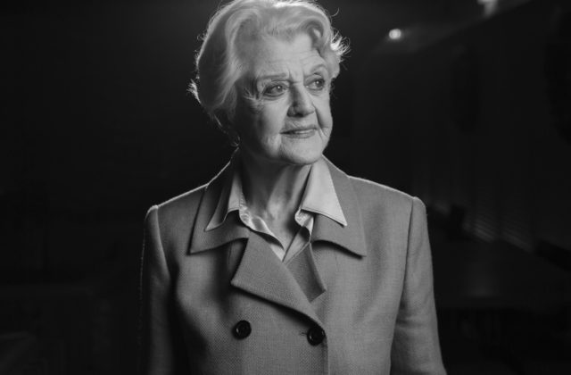 Zomrela Angela Lansbury, herečka známa najmä zo seriálu To je vražda, napísala