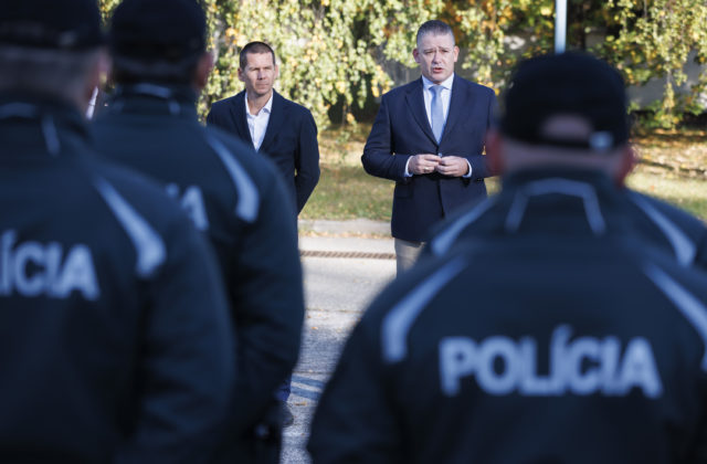 Ochranu schengenskej hranice v Maďarsku posilní 40 slovenských policajtov, tvrdí Mikulec (video)