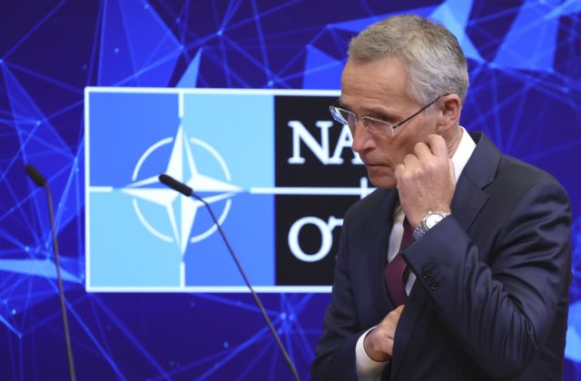 Putin sledoval manévre strategických jadrových síl, odpálili aj balistickú strelu Jars