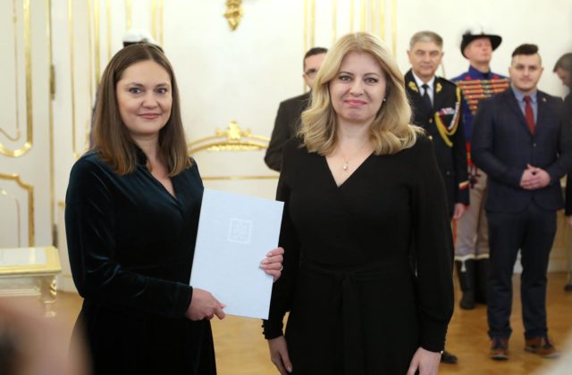 Čaputová vymenovala nových sudcov všeobecných súdov. Majú šancu urobiť Slovensko spravodlivou krajinou, dodala (foto)